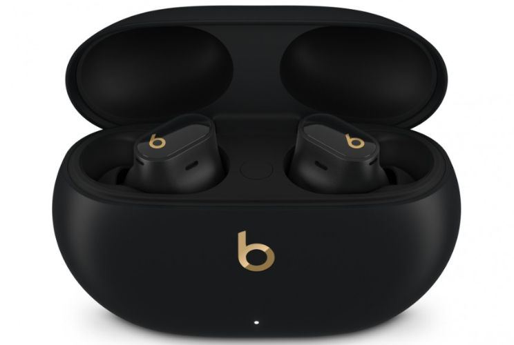 אפל השיקה את +Beats Studio Buds